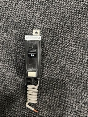 Eaton Quicklag QBGFT1020 20A 1-Pole GFCI Bolt-On Circuit Breaker New no box